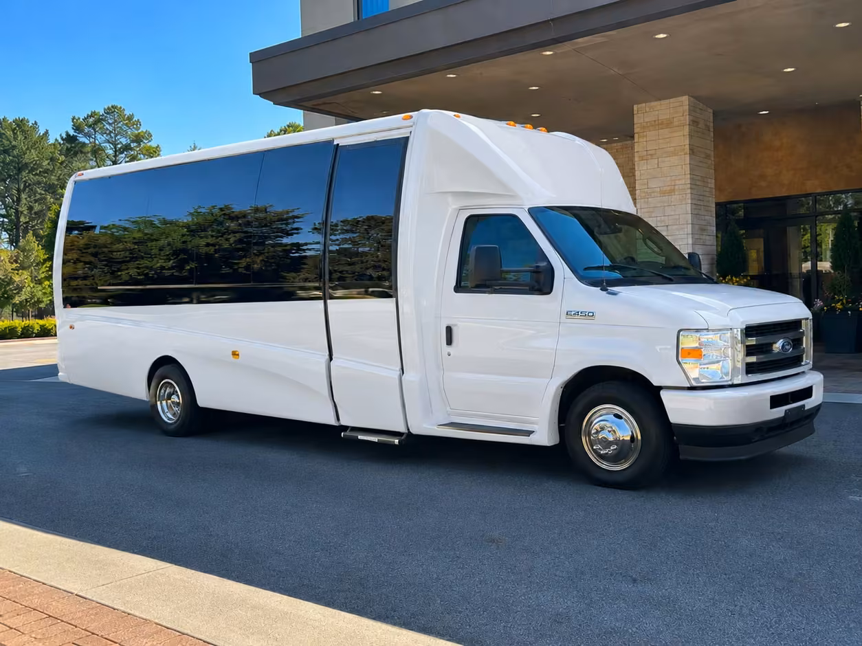 15 35 passenger minibus